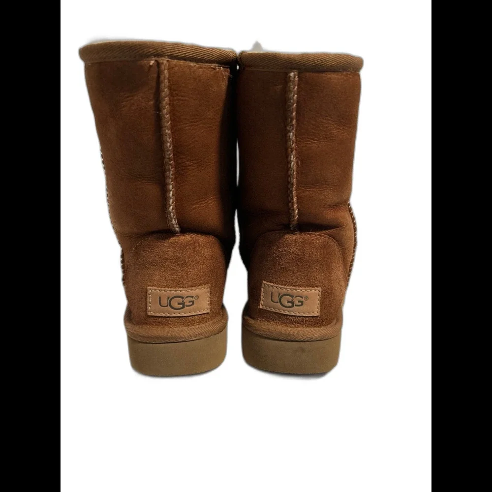 UGG Classic Short II in Chestnut Mid Ankle Boots women’s 5